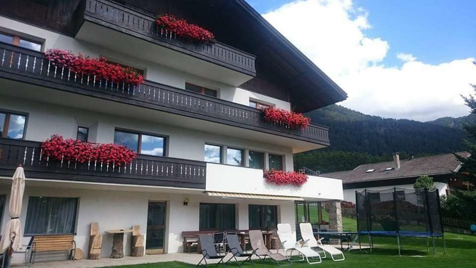 Pension Tirol سان فالنتينو أللا موتا المظهر الخارجي الصورة